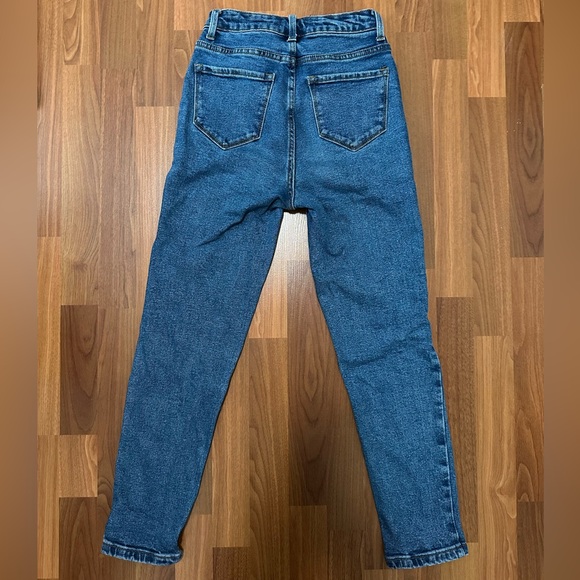 Fashion nova straight leg jean, size 0, medium wash - Picture 3 of 4